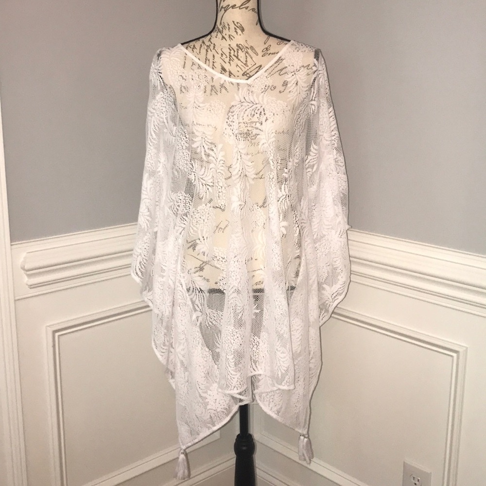 Liliy Pulitizer Cold Shoulder Caftan